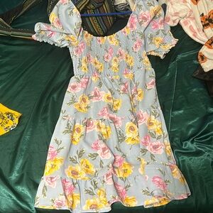 Beautiful Floral pattern dress, midi length